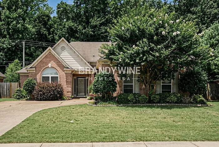 1475 Far Dr — Photo 2