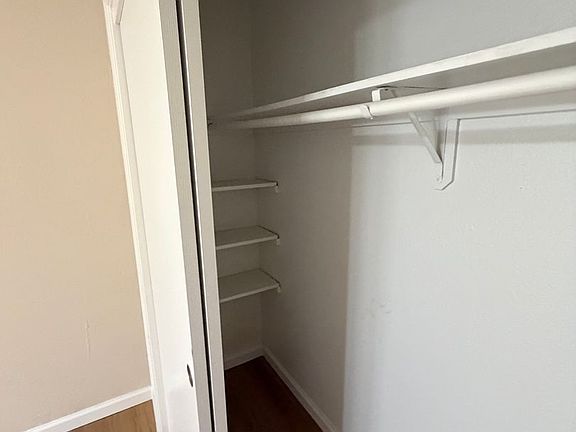 3rd image of 4311 N Ellendale Ave