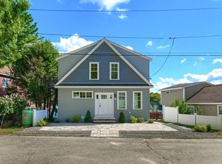 32 Doiron Rd, Windham, NH 03087