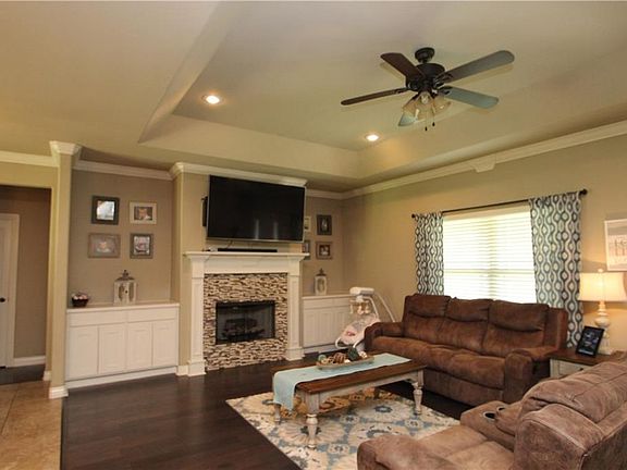 3rd image of 3 Minster Ln