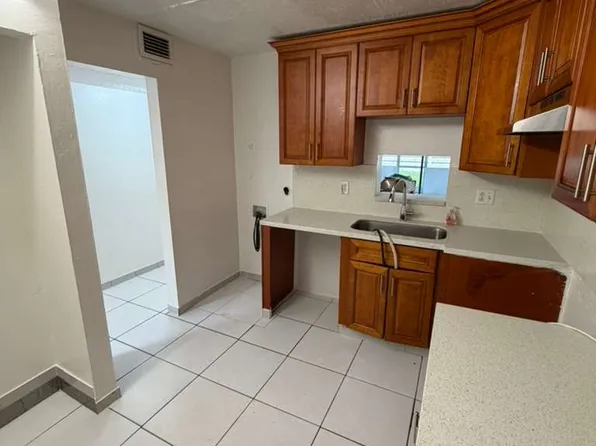 7830 NW 33rd St APT 103, Hollywood, FL 33024