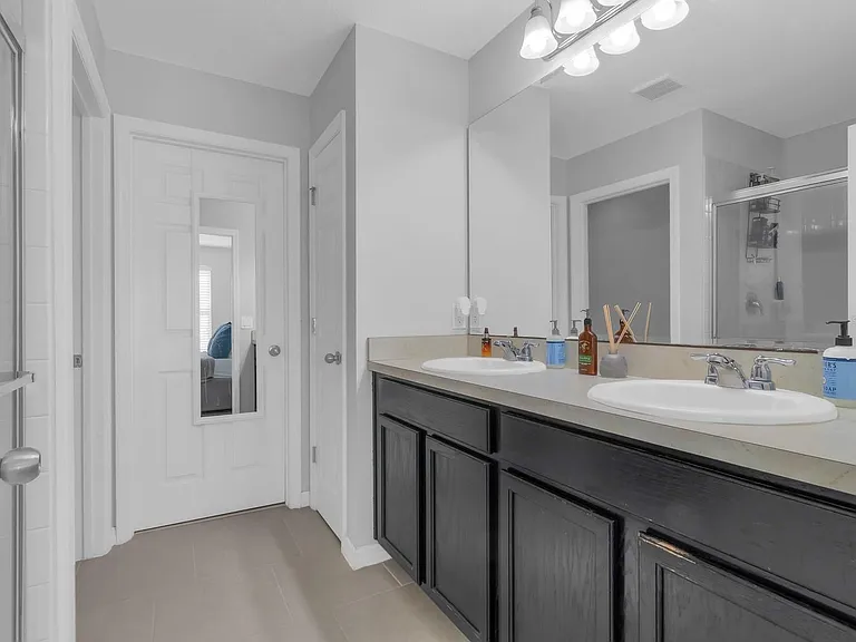 1739 Kato Way — Photo 11