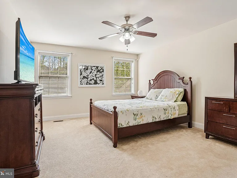 3045 Rainer Rd — Photo 30