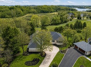 2065 Woodstone Ct, Victoria, MN 55386