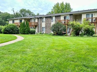 2200 Light Rd APT 108, Oswego, IL 60543
