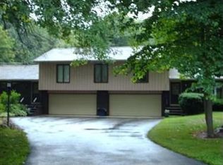 3889 & 3901 Kauffman Rd, Stow, OH 44224