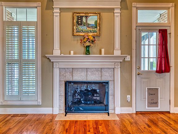 4th image of 2621 Laurelstone Ln