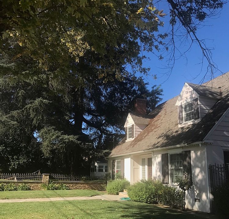 2nd image of 8403 Beverly Dr