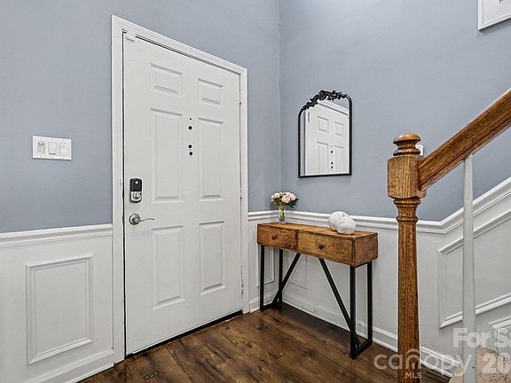 3rd image of 3100 Burkston Rd