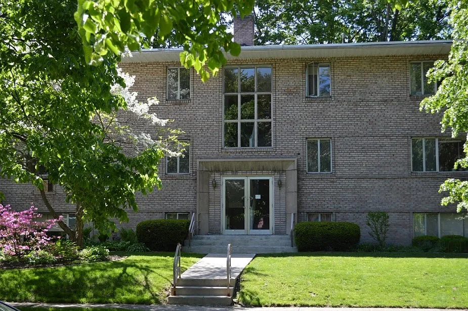 1077 East Ave #2A