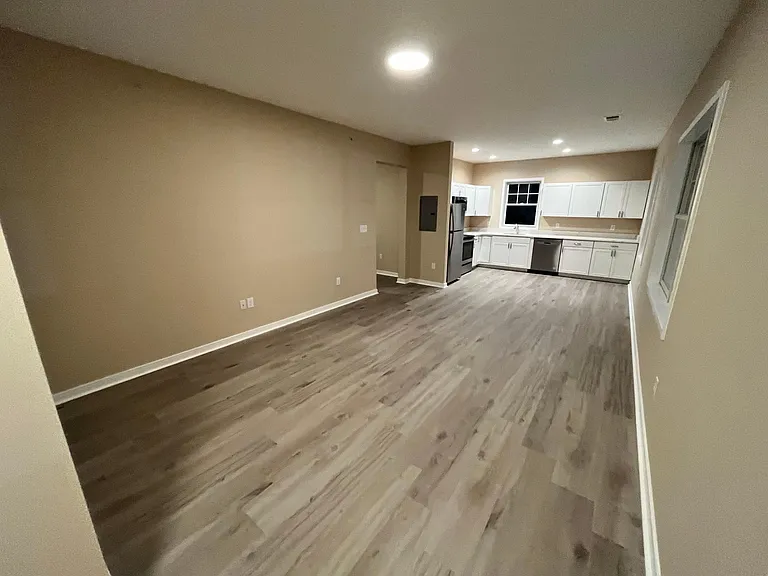 35 Brown St #35 — Photo 2