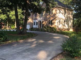 7031 Beverly Ln, Springfield, VA 22150