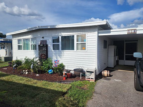 4th image of 118 S Lake Dr #440