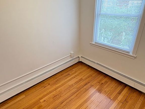 2nd image of 1015 W 35th Ave #W206