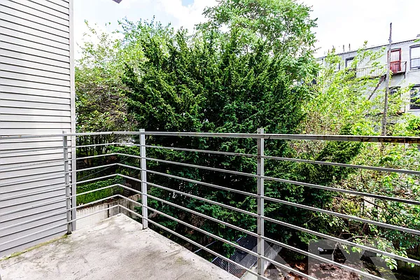 Rented by EXR | media 3