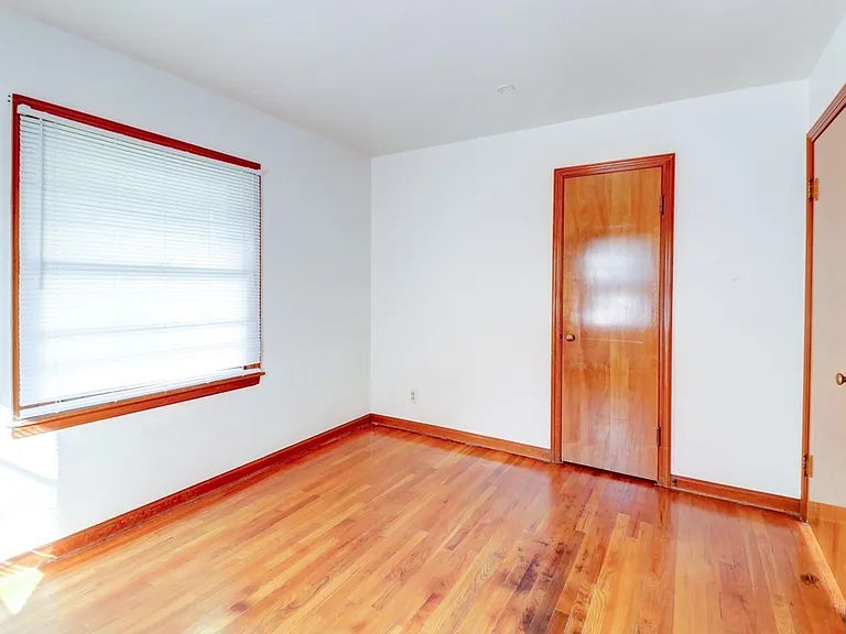 602 S Mattis Ave — Photo 11