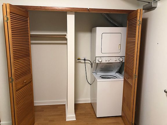 5th image of 1212 Euclid St APT 105