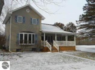 313 Giddings Pl, Saint Louis, MI 48880