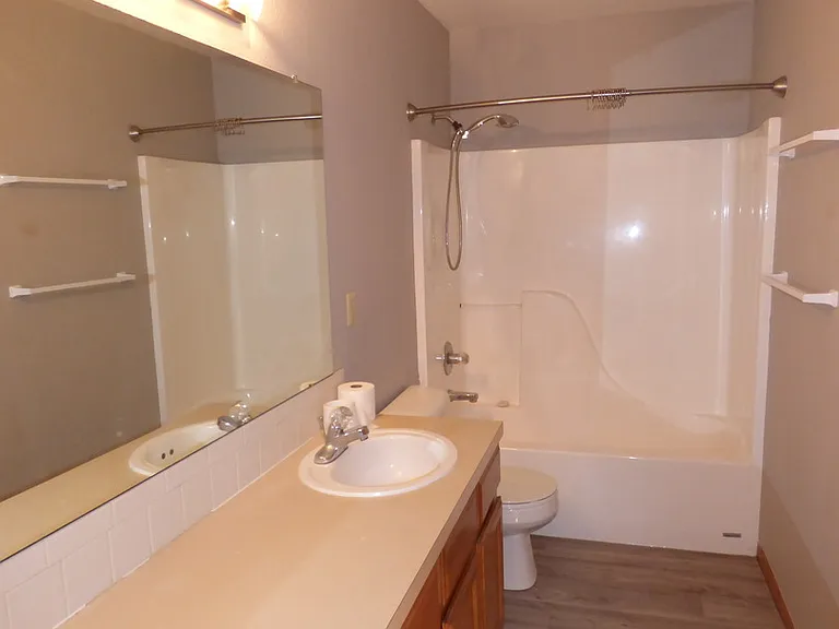 1787 Kokanee Ct — Photo 4