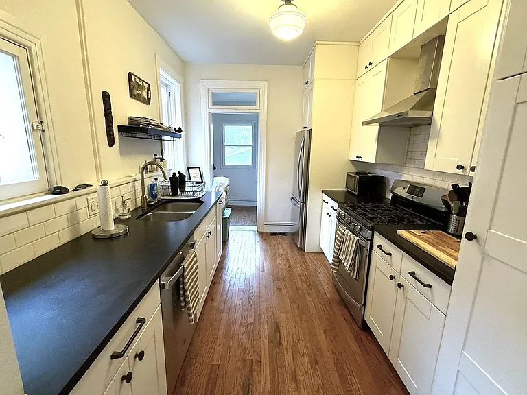 2073 N Emerson St — Photo 10