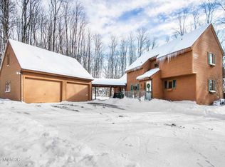 3270 Shear Ave NE, Grand Rapids, MI 49525