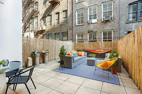 Sold by Compass | media 9