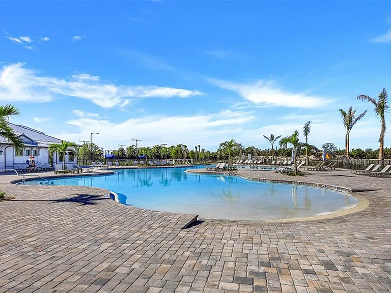 14141 Heritage Landing Blvd #935 — Photo 54
