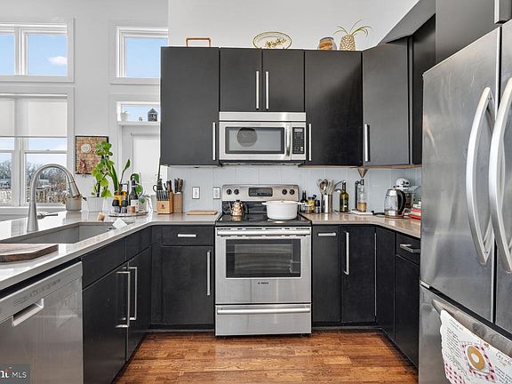 5th image of 245 15th St SE APT 403