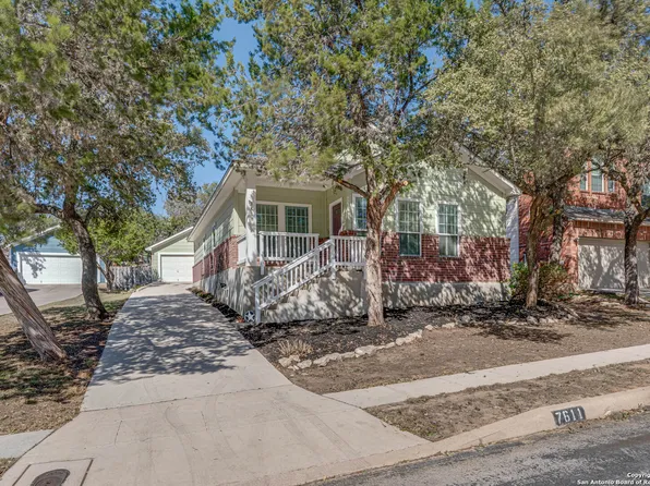 7611 Gentle Bend Dr, San Antonio, TX 78250