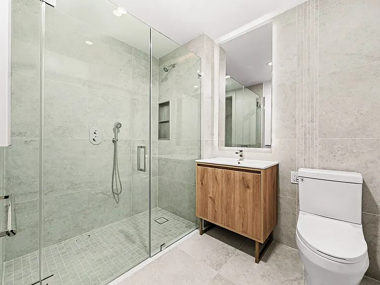255 Lorimer St #757 — Photo 6