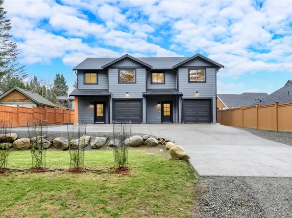 1044 Lazo Rd #A, Comox, BC V9M 3W9