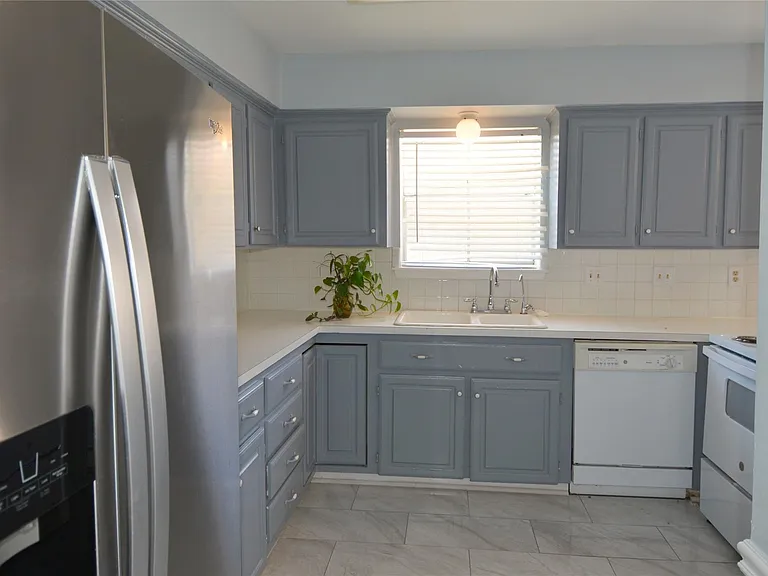 6707 Las Brisas Dr — Photo 12