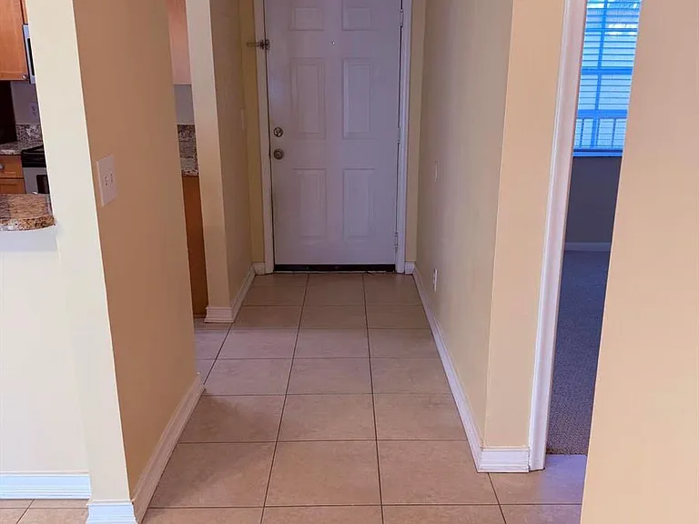 1040 Lake Shore Dr #204 — Photo 7