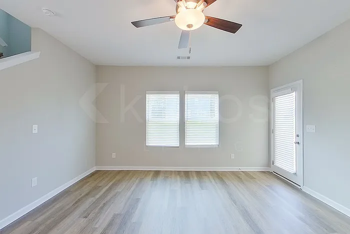 7064 Foggy River Dr — Photo 3