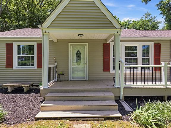5th image of 746 Greymont Dr