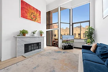 Sold by The SIMPLE Real Estate Co
