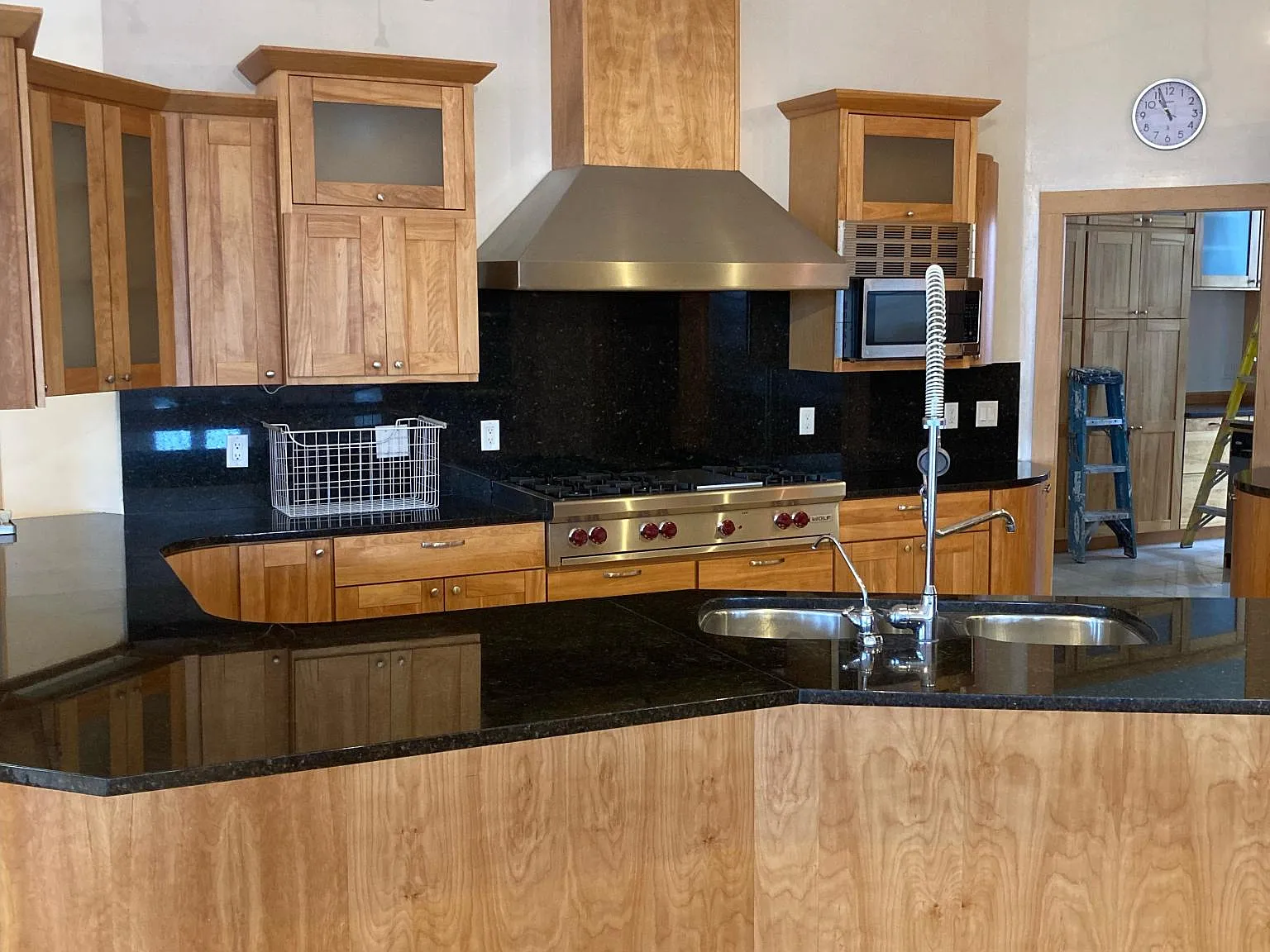 3 bed, 4200 sqft, $3,500 — Photo 3