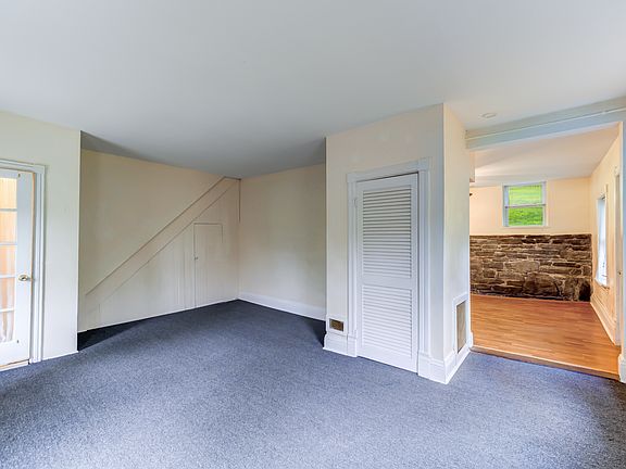 3rd image of 4 Underwood St APT 2