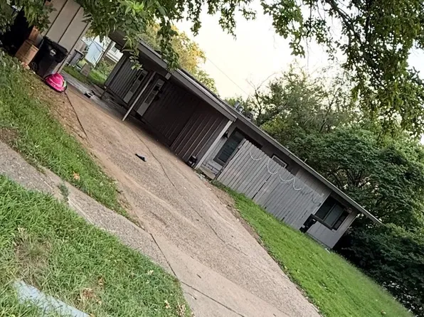 3613 SW 29th Ter, Topeka, KS 66614