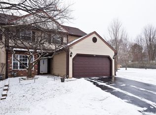 426 Ascot Ln, Streamwood, IL