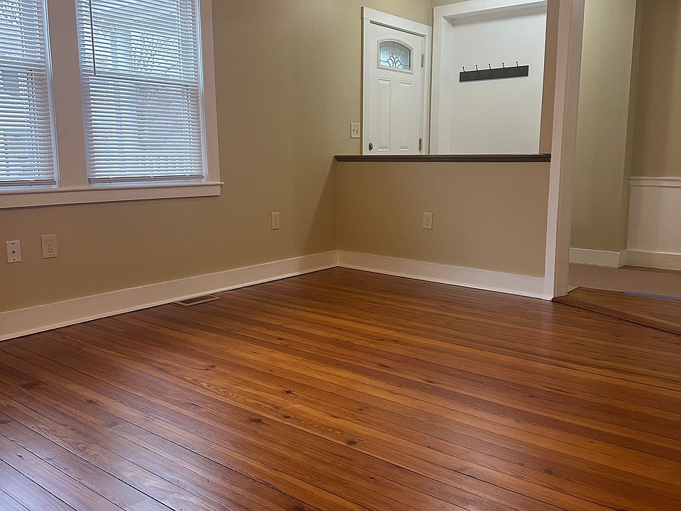 1st image of 31 Forest Ave