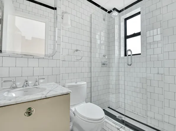 56 West 11th Street image 6 of 13