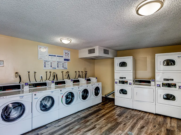The Willows Apartments — Photo 9
