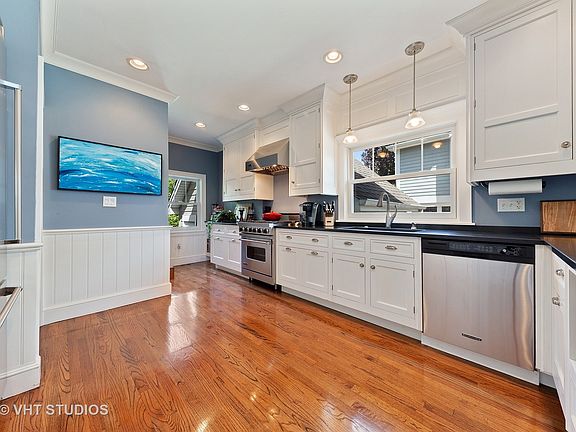 5th image of 262 S Grace Ave