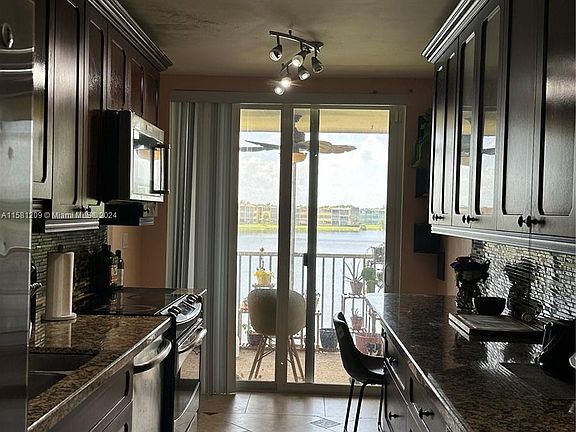 2nd image of 1750 NE 191st St APT 301-1