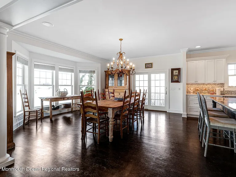 306 Old Bridge St — Photo 10