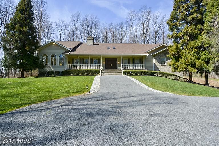 1st image of 5862 Woodberry Ct