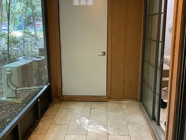 900 SW 62nd Blvd #D27 — Photo 16