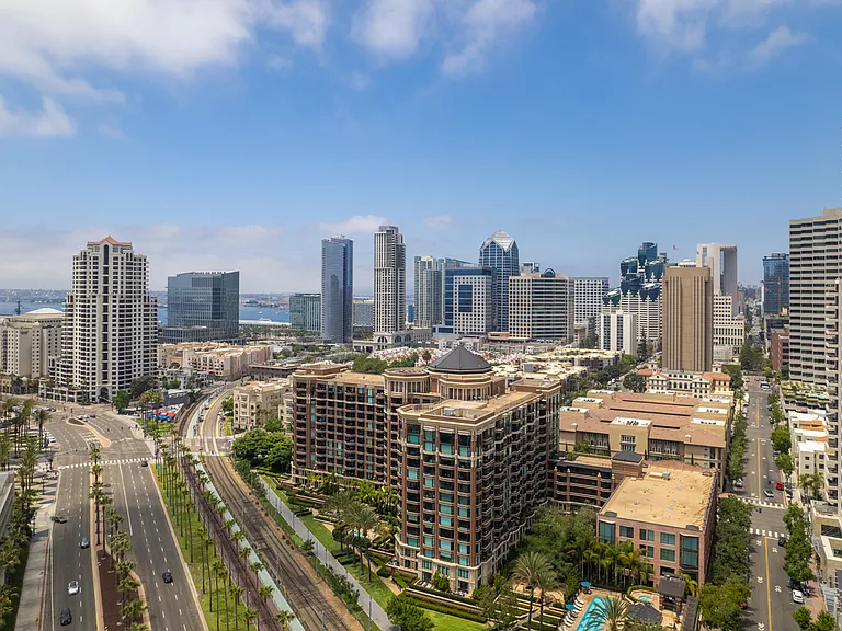 500 W Harbor Dr #1502 — Photo 39