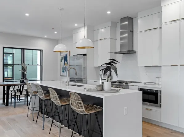 1 Marion St #5, Cambridge, MA 02141